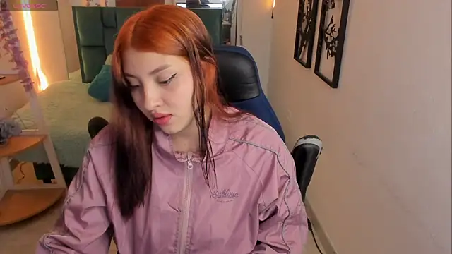 Snapshot of bloom_winxx chatting on 02-24-26, 03:04 bloom winxx online show from 02-24-26, 03:04