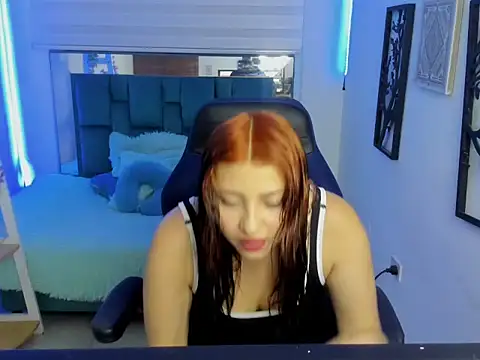 Snapshot of bloom_winxx chatting on 03-01-26, 03:30 bloom winxx online show from 03-01-26, 03:30