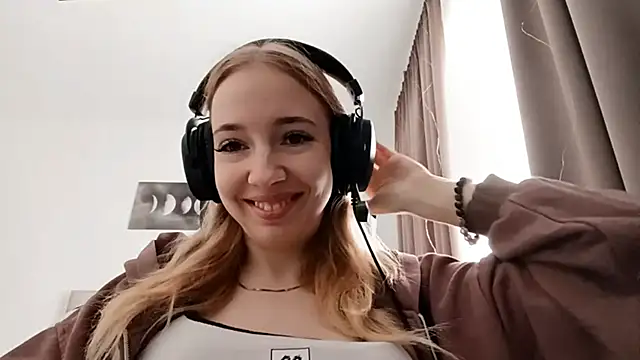 Snapshot of WackyNome chatting on 02-16-26, 06:09 WackyNome online show from 02-16-26, 06:09