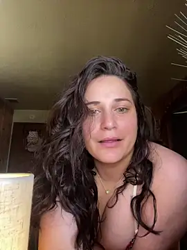 Snapshot of VelvetBrunetteXo chatting on 02-08-26, 05:38 VelvetBrunetteXo online show from 02-08-26, 05:38