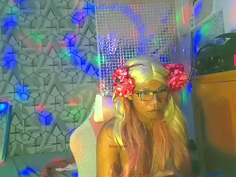 Snapshot of shopiaxox1 chatting on 02-18-26, 01:07 shopiaxox1 online show from 02-18-26, 01:07