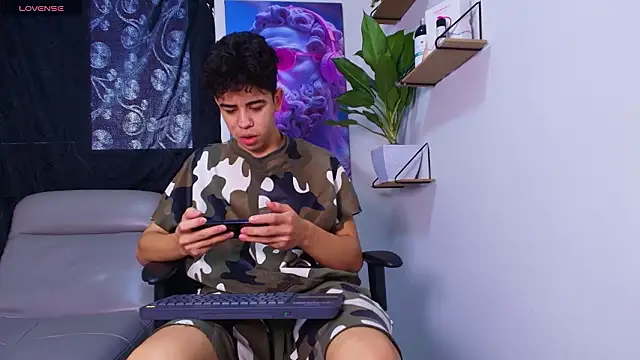 Gael moon  online show from 02-17-26, 08:59