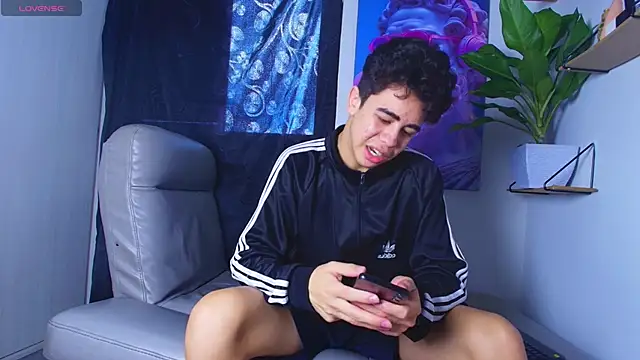 Gael moon  online show from 02-26-26, 08:19