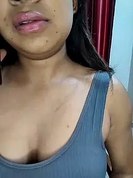 Snapshot of LIZANI_0 chatting on 03-01-26, 02:41 LIZANI 0 online show from 03-01-26, 02:41