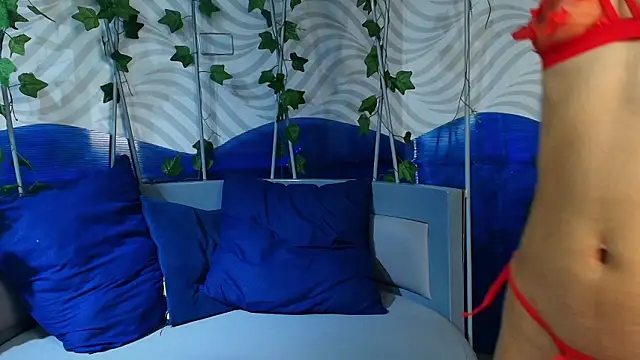 Snapshot of sophieBlair_ chatting on 02-12-26, 07:31 sophieBlair online show from 02-12-26, 07:31