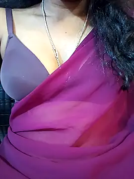 Snapshot of manu_sexy_ chatting on 02-15-26, 11:08 manu sexy online show from 02-15-26, 11:08