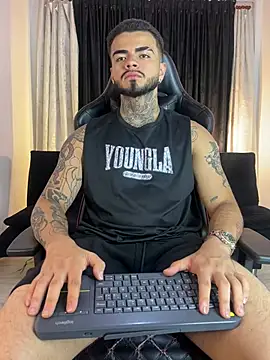 Benjii Carter1 online show from 04-06-26, 02:09