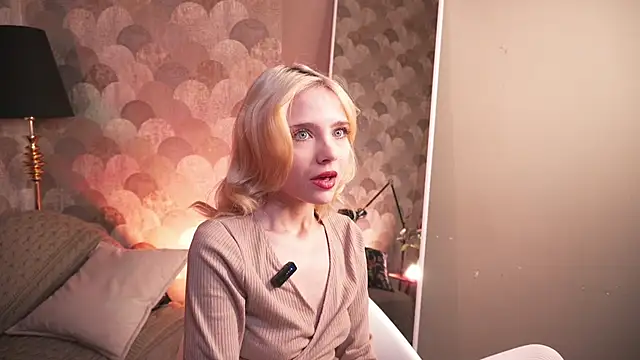 Snapshot of wow_angel chatting on 02-18-26, 05:47 wow angel online show from 02-18-26, 05:47