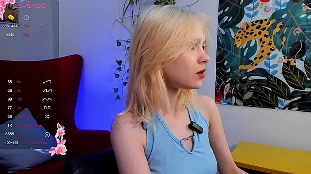 Snapshot of wow_angel chatting on 02-25-26, 05:39 wow angel online show from 02-25-26, 05:39