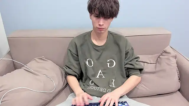 Ur NextDoor Boy online show from 02-10-26, 07:29