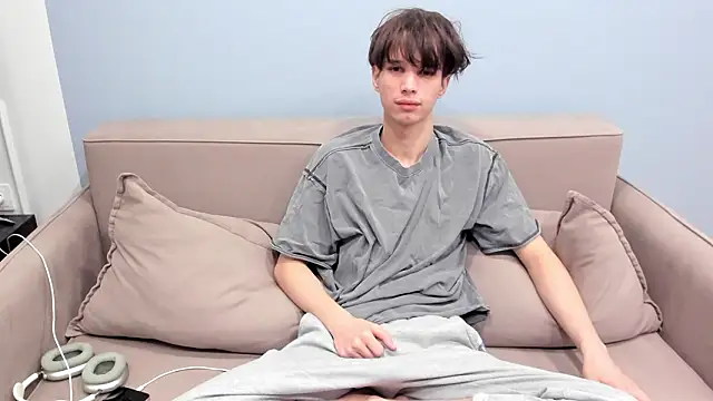 Ur NextDoor Boy online show from 02-20-26, 07:47