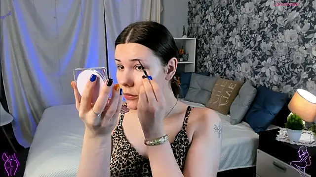 Coraline kitty online show from 02-16-26, 05:36