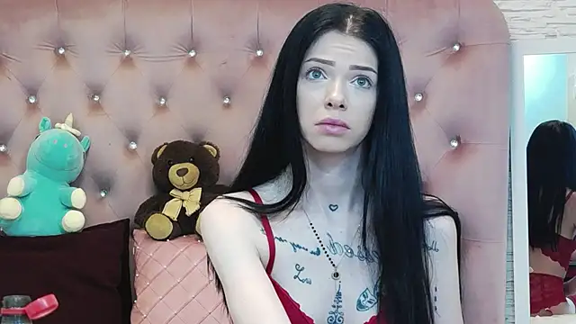 PeachyElla26 online show from 02-11-26, 05:34