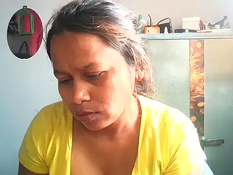 Snapshot of 02Hot-Queen chatting on 02-23-26, 05:05 02Hot-Queen online show from 02-23-26, 05:05