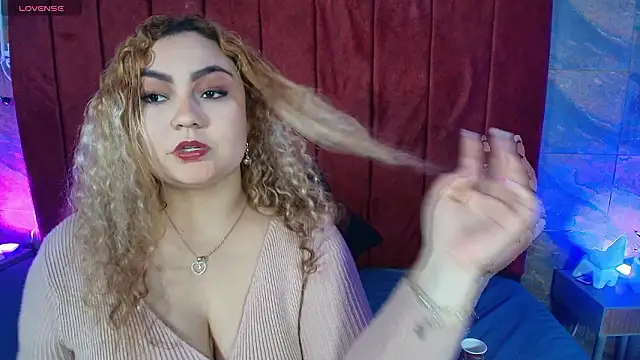 Snapshot of Amaraa_Silk chatting on 02-17-26, 03:47 Amaraa Silk online show from 02-17-26, 03:47