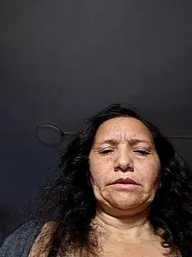 Snapshot of Alexamontiel_ chatting on 02-12-26, 11:49 Alexamontiel online show from 02-12-26, 11:49