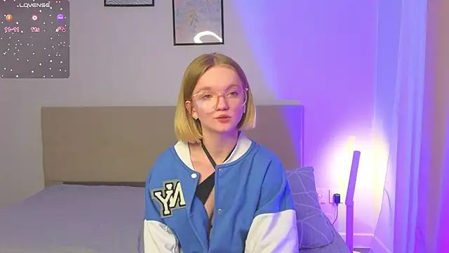 StellaBunny online show from 02-18-26, 01:07