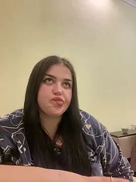 Snapshot of MilaKis chatting on 02-11-26, 08:14 MilaKis online show from 02-11-26, 08:14