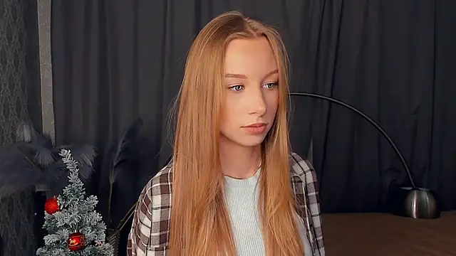 Snapshot of CarmenLipkin chatting on 02-20-26, 09:15 CarmenLipkin online show from 02-20-26, 09:15