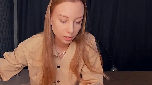 Snapshot of CarmenLipkin chatting on 02-23-26, 09:12 CarmenLipkin online show from 02-23-26, 09:12