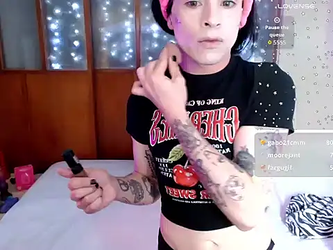 DanniHotBoy02 online show from 02-24-26, 04:16