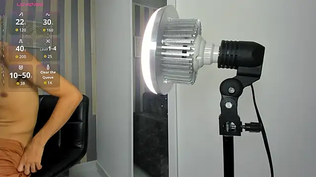 Max and anny online show from 03-06-26, 12:34