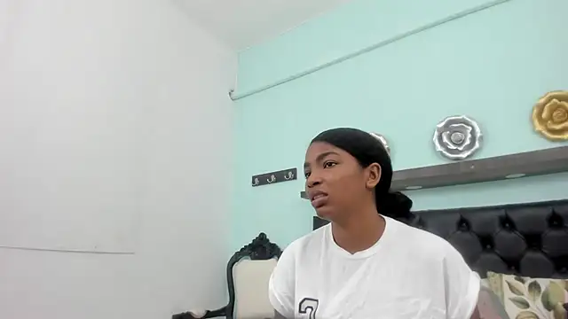 Snapshot of Sexy_ebony_1 chatting on 03-01-26, 11:45 Sexy ebony 1 online show from 03-01-26, 11:45