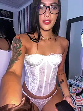 Snapshot of ValeriaMarquez chatting on 02-18-26, 08:16 ValeriaMarquez online show from 02-18-26, 08:16