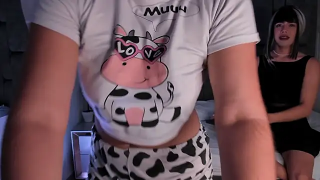 Snapshot of TrioTemptation_OS chatting on 02-13-26, 08:32 TrioTemptation OS online show from 02-13-26, 08:32