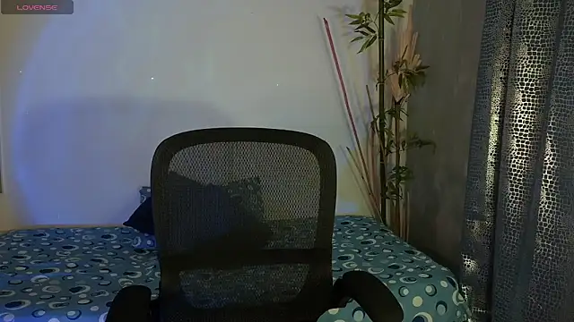 Snapshot of eithan_jonnes chatting on 02-25-26, 10:52 eithan jonnes online show from 02-25-26, 10:52