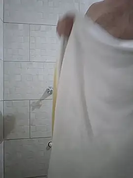 Snapshot of Joaquinh chatting on 02-15-26, 10:28 Joaquinh online show from 02-15-26, 10:28