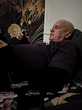 Snapshot of sk8brd_snwbrd_no_snitch chatting on 02-25-26, 06:28 sk8brd snwbrd no snitch online show from 02-25-26, 06:28