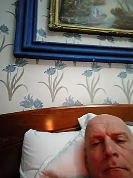 Snapshot of sk8brd_snwbrd_no_snitch chatting on 03-04-26, 02:50 sk8brd snwbrd no snitch online show from 03-04-26, 02:50