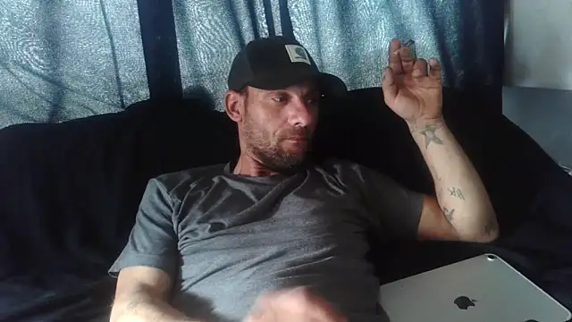 Snapshot of CharmedMoment62 chatting on 03-04-26, 05:41 CharmedMoment62 online show from 03-04-26, 05:41