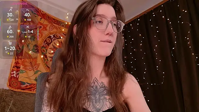 Snapshot of lolami_ chatting on 02-21-26, 05:30 lolami online show from 02-21-26, 05:30