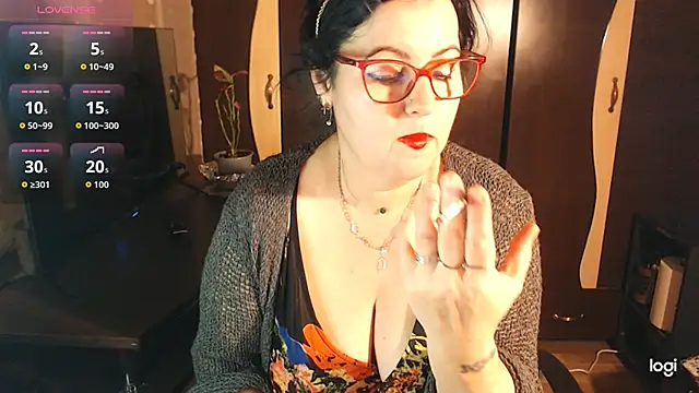 exiMIlf online show from 02-11-26, 05:18