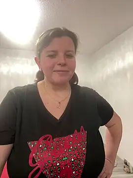 Laura-Loveyou online show from 02-20-26, 05:24