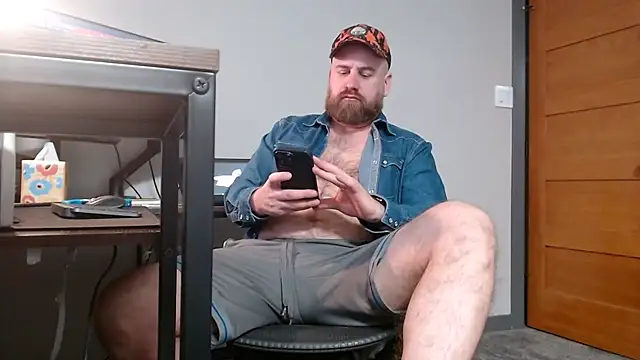 Snapshot of themountainbearmx chatting on 03-04-26, 06:41 themountainbearmx online show from 03-04-26, 06:41