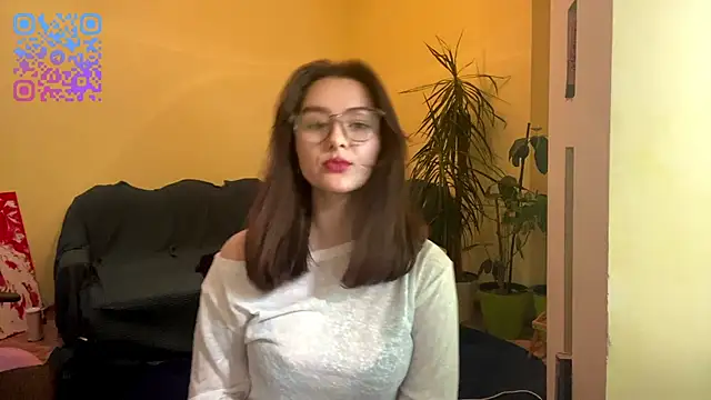 Snapshot of Ashleymons chatting on 02-18-26, 06:15 Ashleymons online show from 02-18-26, 06:15