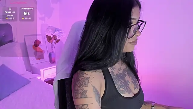 Snapshot of Aisha_Haddad chatting on 02-16-26, 03:19 Aisha Haddad online show from 02-16-26, 03:19