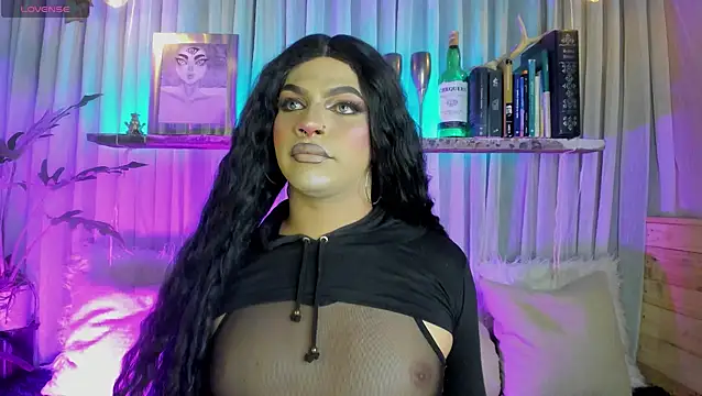 Snapshot of Miss-liaa chatting on 02-11-26, 11:21 Miss-liaa online show from 02-11-26, 11:21