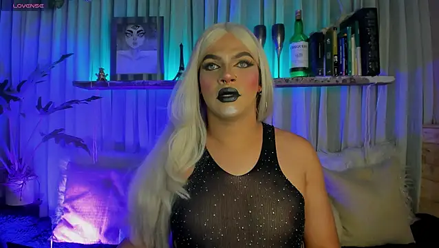 Snapshot of Miss-liaa chatting on 02-12-26, 11:55 Miss-liaa online show from 02-12-26, 11:55