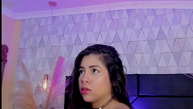 Snapshot of CloheBell chatting on 02-26-26, 11:42 CloheBell online show from 02-26-26, 11:42