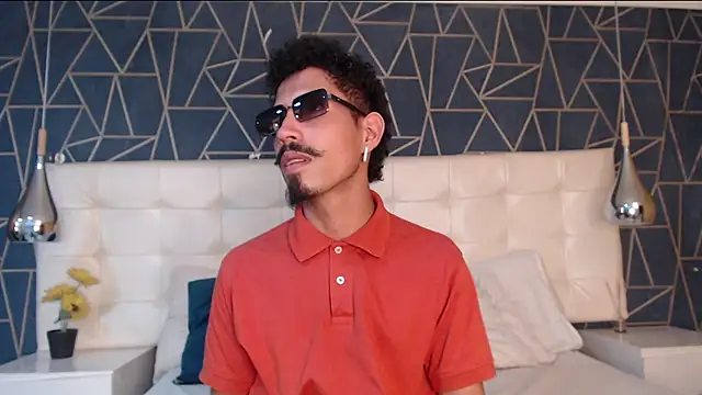 NoaahTylor online show from 02-16-26, 07:54