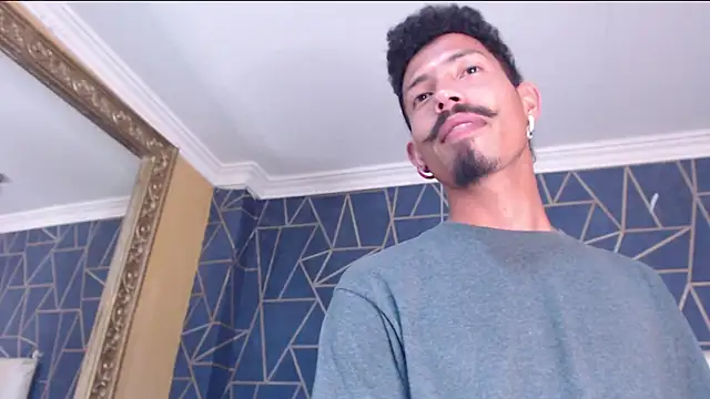 NoaahTylor online show from 02-18-26, 08:05