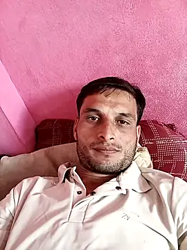 Snapshot of Beinghorny83 chatting on 02-20-26, 08:49 Beinghorny83 online show from 02-20-26, 08:49