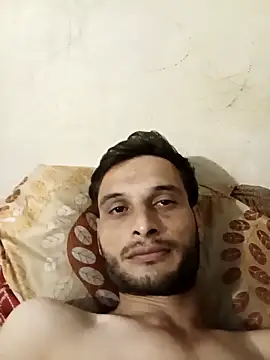 Snapshot of Beinghorny83 chatting on 03-01-26, 08:11 Beinghorny83 online show from 03-01-26, 08:11