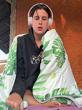 fairy bell online show from 02-18-26, 01:01