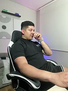  robertobaggioo online show from 02-21-26, 09:21