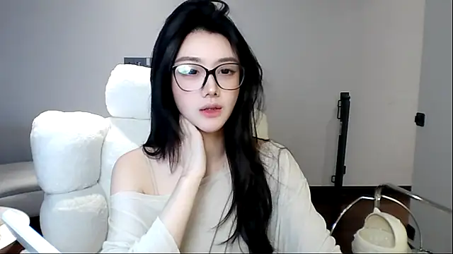 MedeLineayr online show from 03-21-26, 05:27